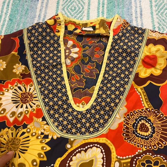 Colorful J Crew top - Picture 2 of 7